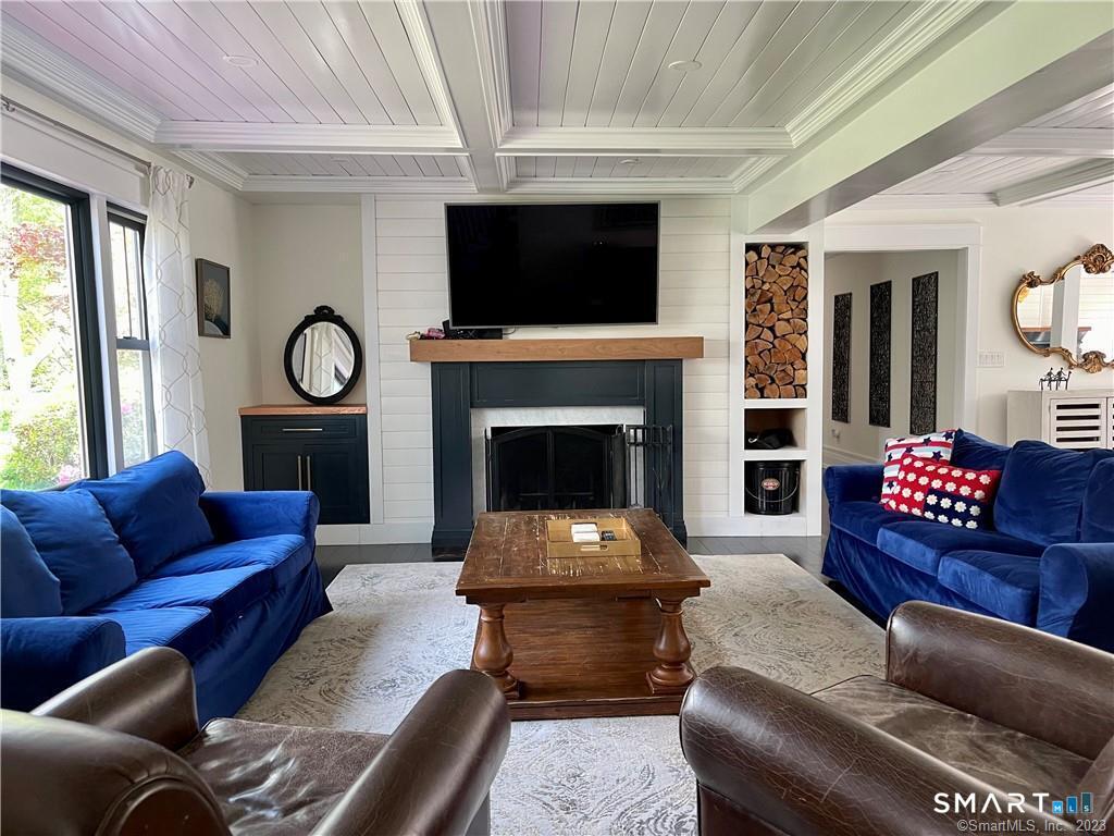 32 Tuxis Road Madison CT 06443