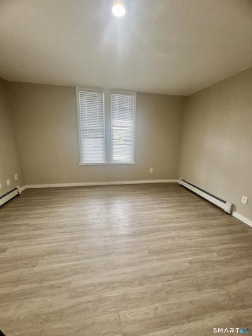 124 Meriden Road Waterbury CT 06705