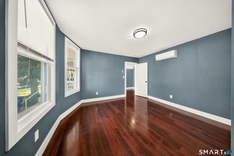 359 Park Avenue Bridgeport CT 06604