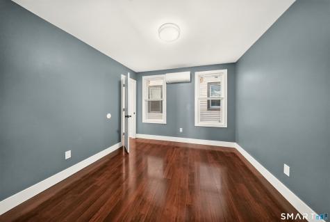 359 Park Avenue Bridgeport CT 06604