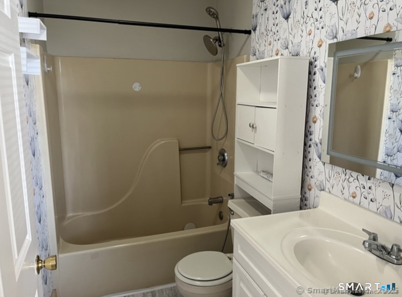 137 Judd Square Wallingford CT 06492