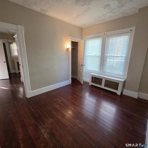 142 Oakland Terrace Hartford CT 06112