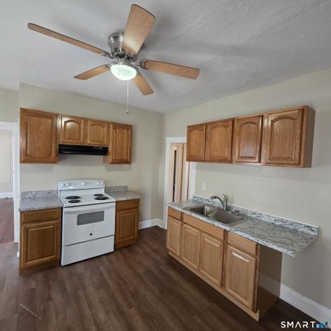 142 Oakland Terrace Hartford CT 06112