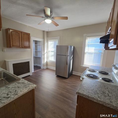 142 Oakland Terrace Hartford CT 06112