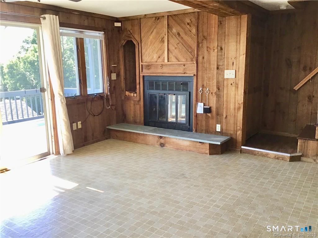 8 Arcadia Road East Lyme CT 06357