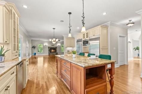 14 Magellan Lane Easton CT 06612