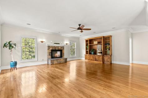 14 Magellan Lane Easton CT 06612