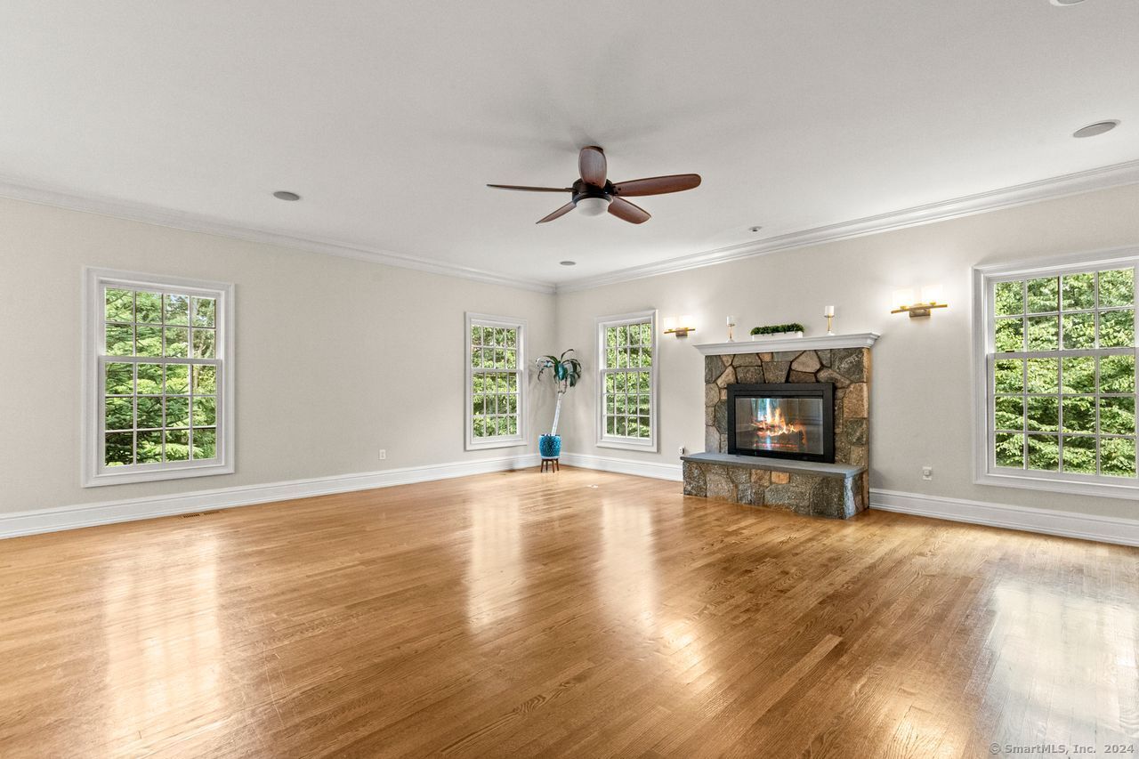 14 Magellan Lane Easton CT 06612
