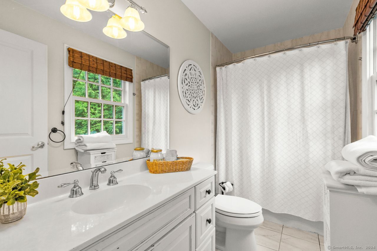 14 Magellan Lane Easton CT 06612
