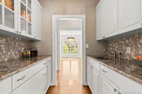 14 Magellan Lane Easton CT 06612