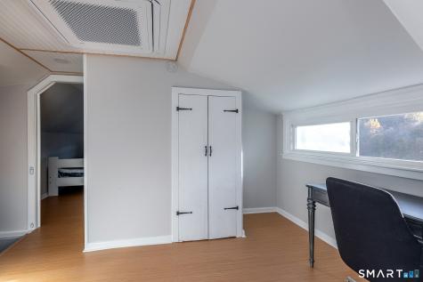 5 Windmill Road New Fairfield CT 06812