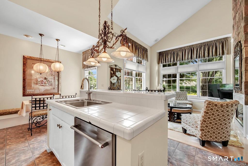 1 Priorwood Gardens Cromwell CT 06416