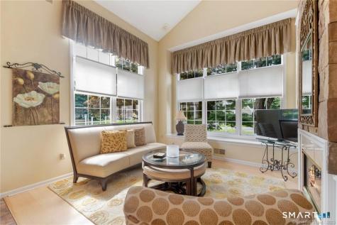 1 Priorwood Gardens Cromwell CT 06416