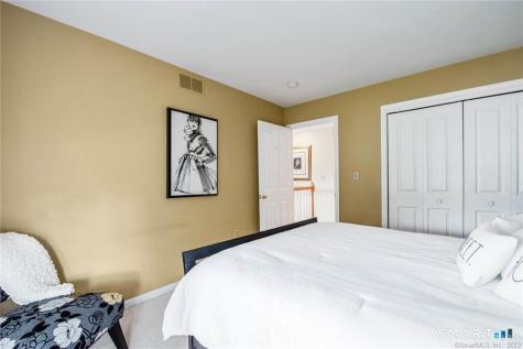 1 Priorwood Gardens Cromwell CT 06416