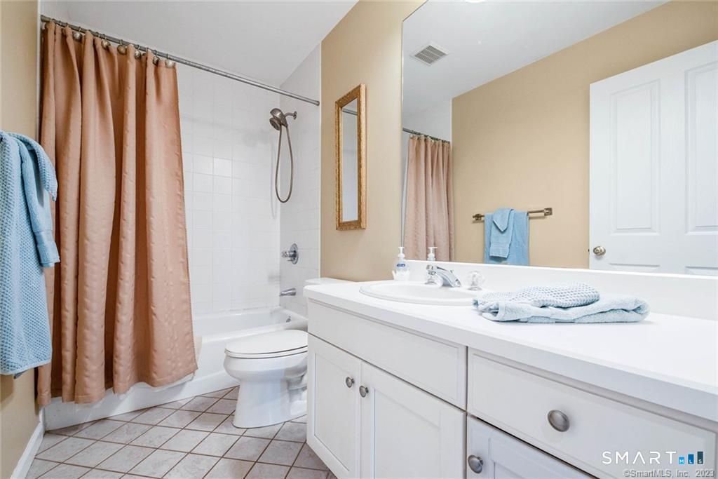 1 Priorwood Gardens Cromwell CT 06416