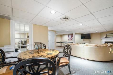 1 Priorwood Gardens Cromwell CT 06416