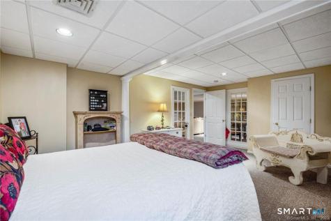1 Priorwood Gardens Cromwell CT 06416