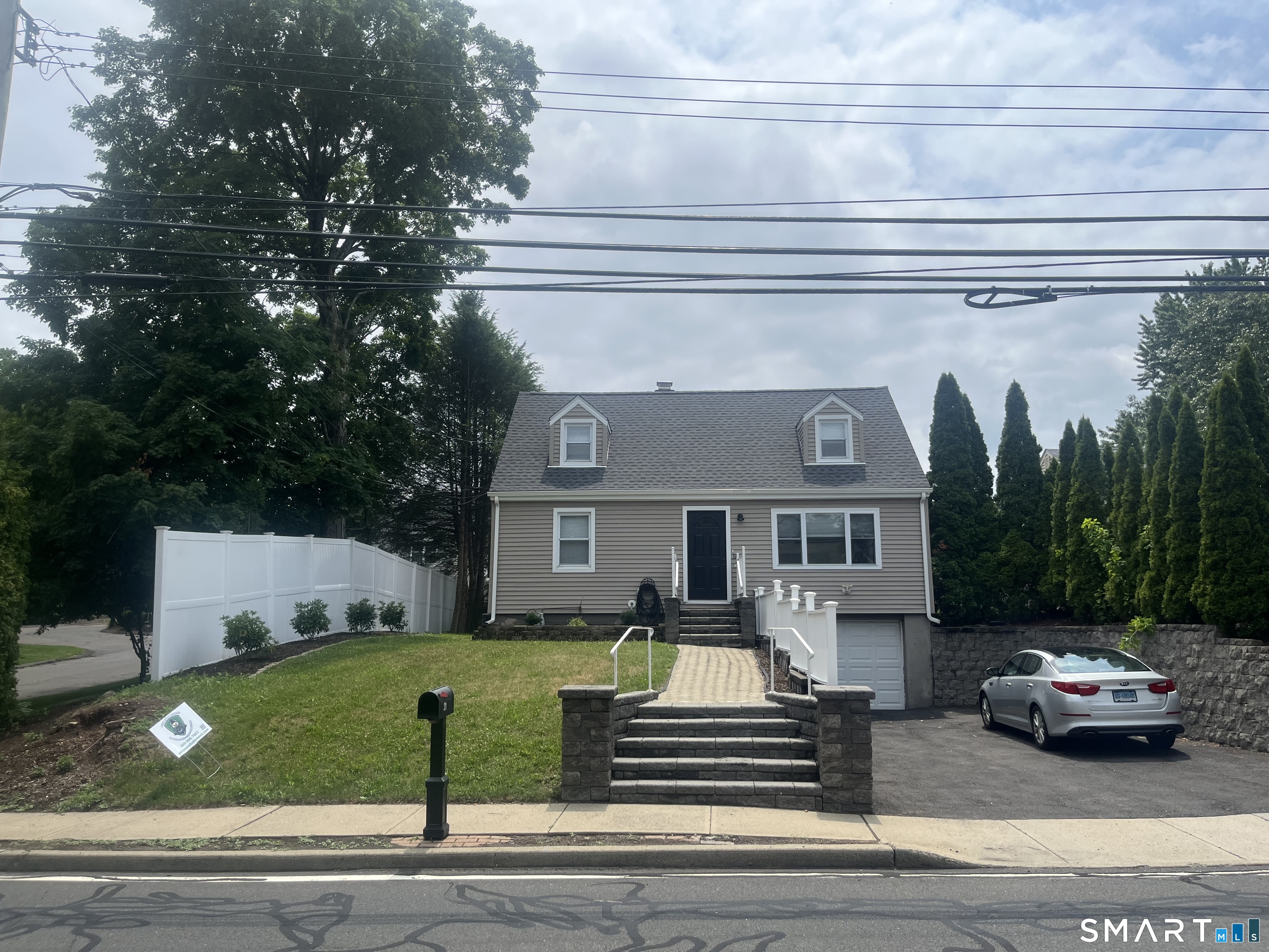 31 Ives Street Hamden CT 06518