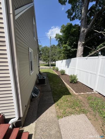 31 Ives Street Hamden CT 06518