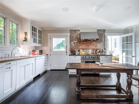 6 Frisbie Road Washington CT 06793