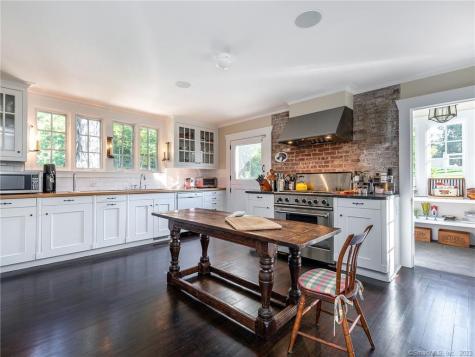 6 Frisbie Road Washington CT 06793