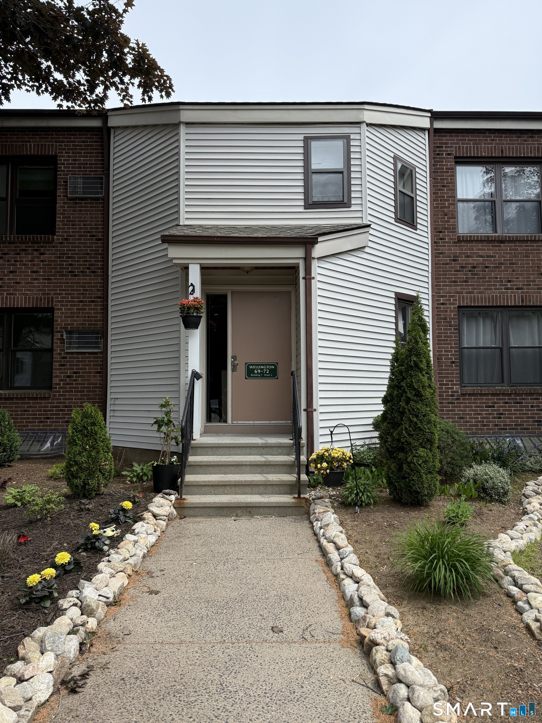 71 Wellington Drive Farmington CT 06032