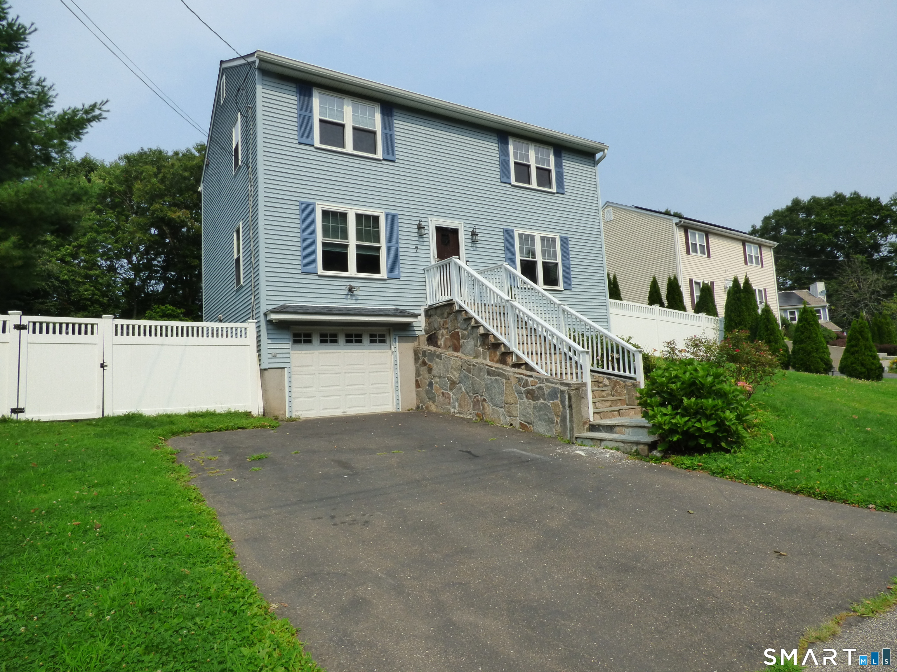 7 Ridge Lane Shelton CT 06484