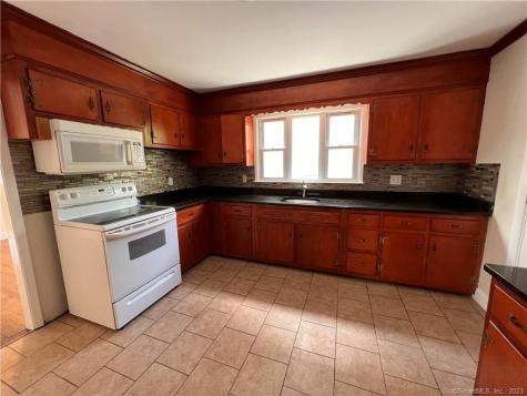 53 Pixlee Place Bridgeport CT 06610