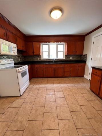 53 Pixlee Place Bridgeport CT 06610