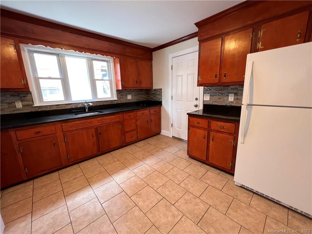 53 Pixlee Place Bridgeport CT 06610