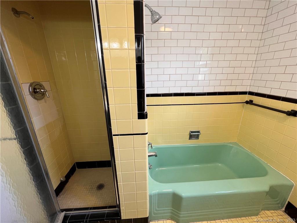 53 Pixlee Place Bridgeport CT 06610