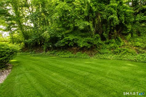 40 Huntington Court Bethel CT 06801