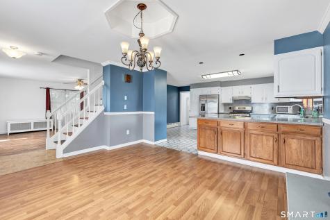 72 Bennett Avenue Waterbury CT 06708