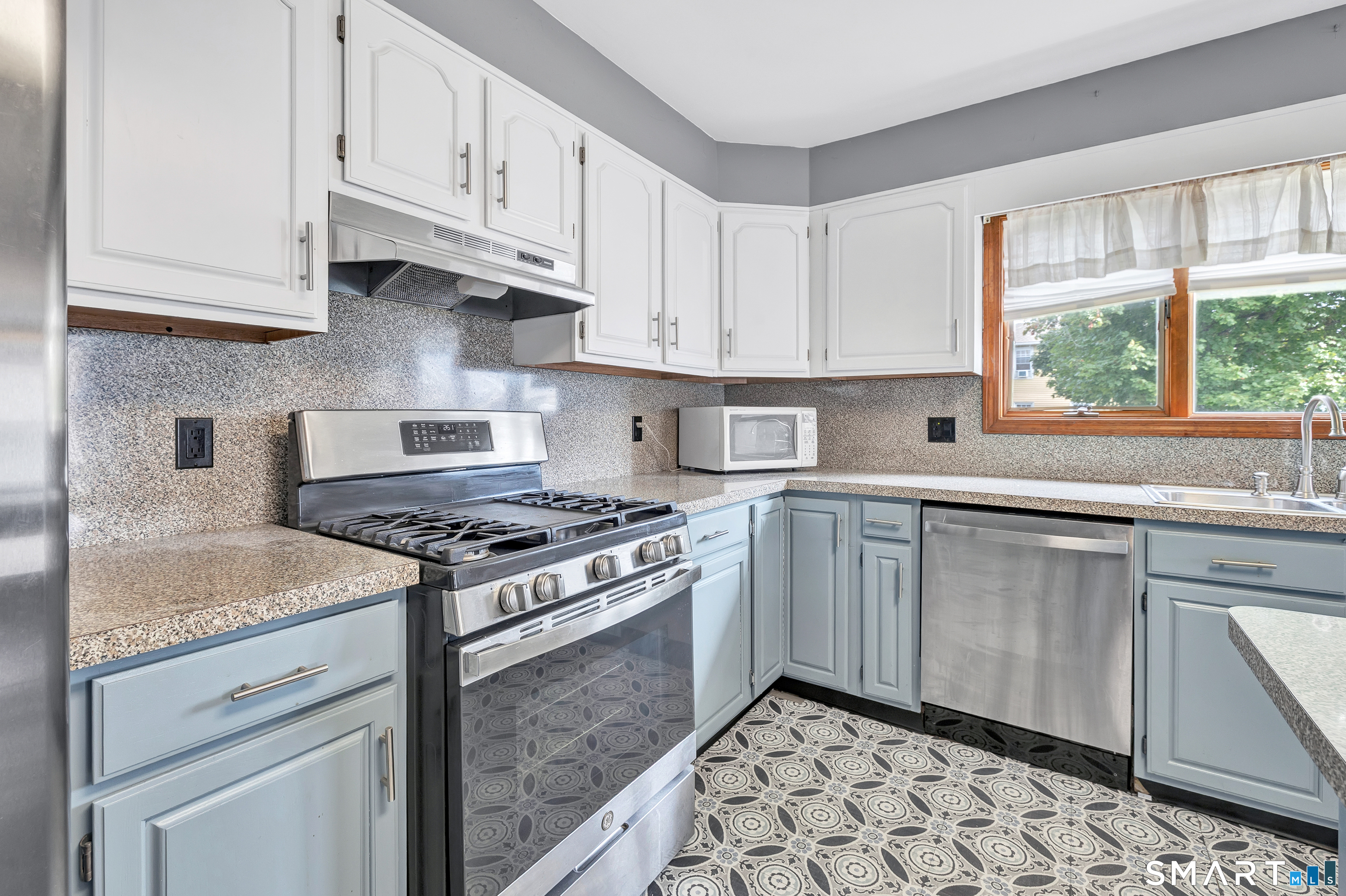 72 Bennett Avenue Waterbury CT 06708