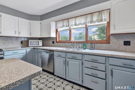 72 Bennett Avenue Waterbury CT 06708