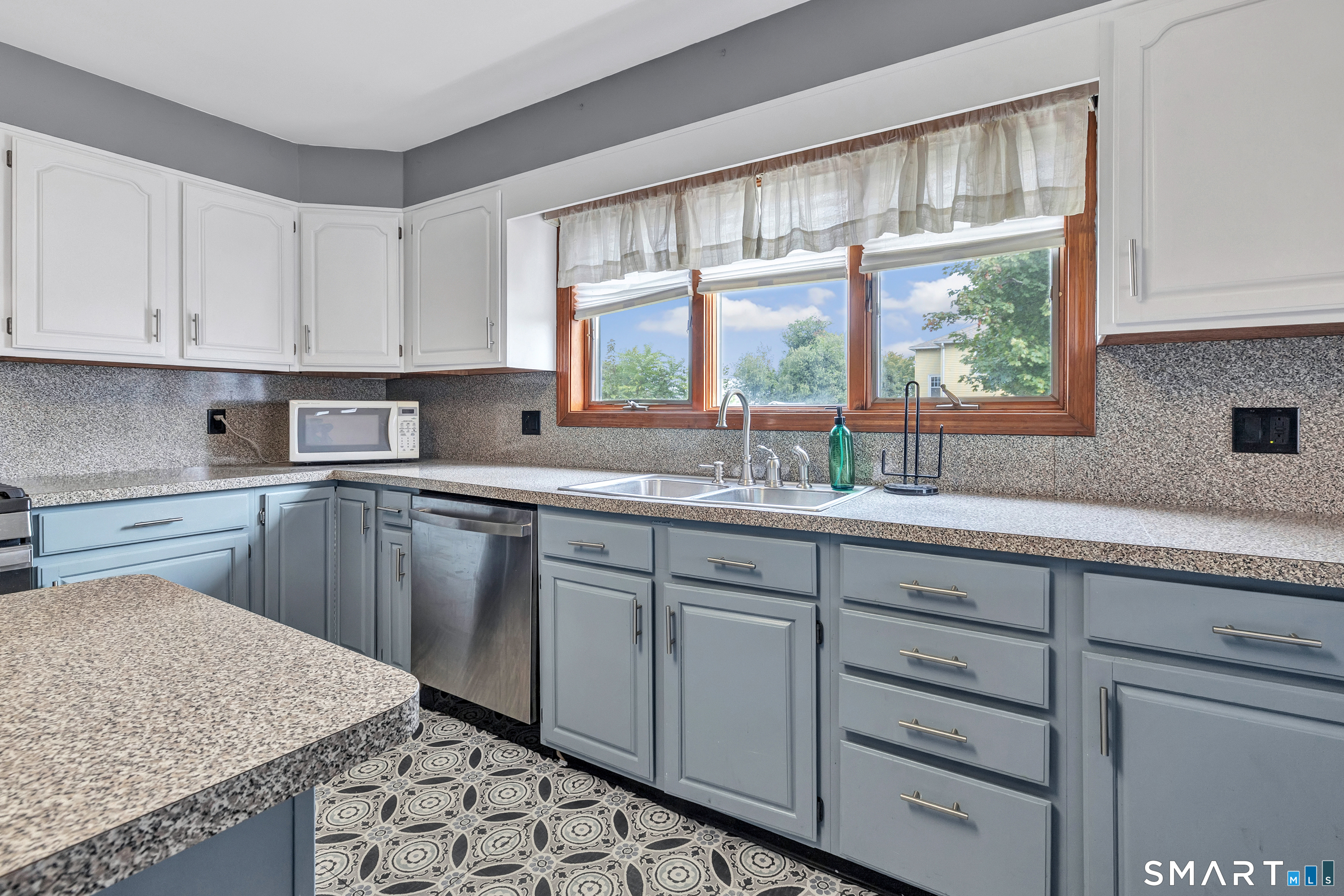 72 Bennett Avenue Waterbury CT 06708