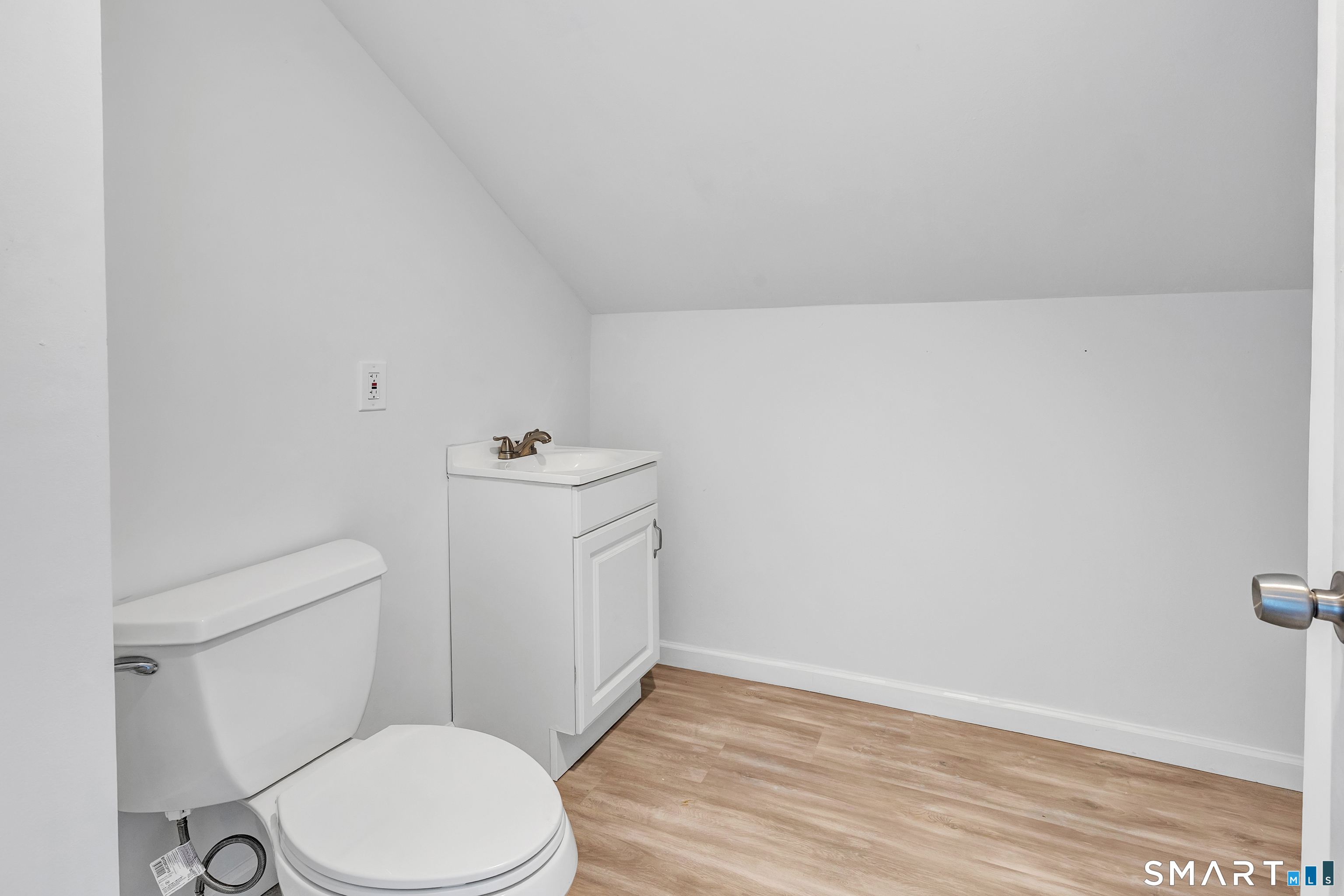 72 Bennett Avenue Waterbury CT 06708