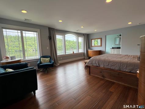 29 Bankside Trail Newtown CT 06482