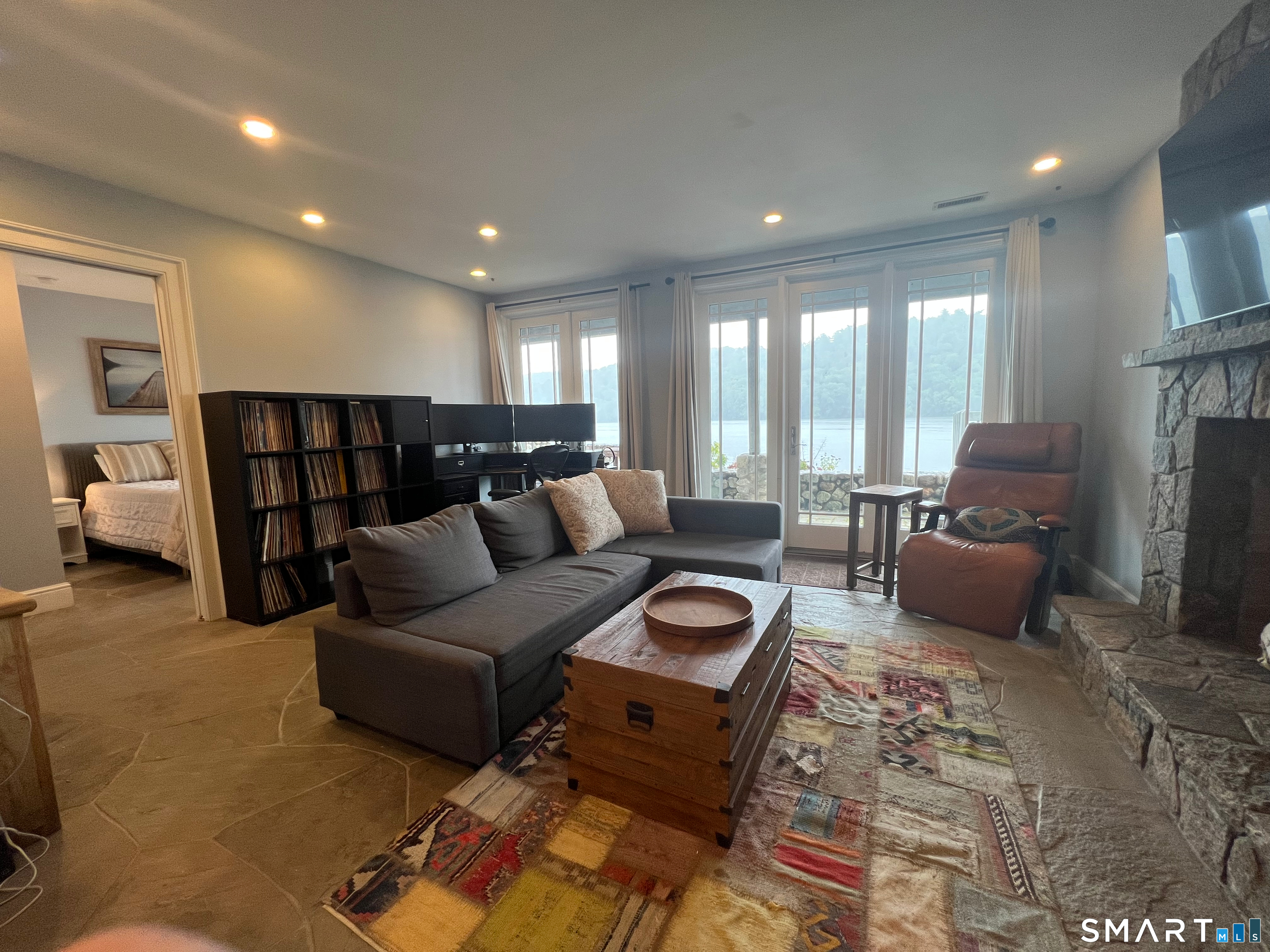 29 Bankside Trail Newtown CT 06482