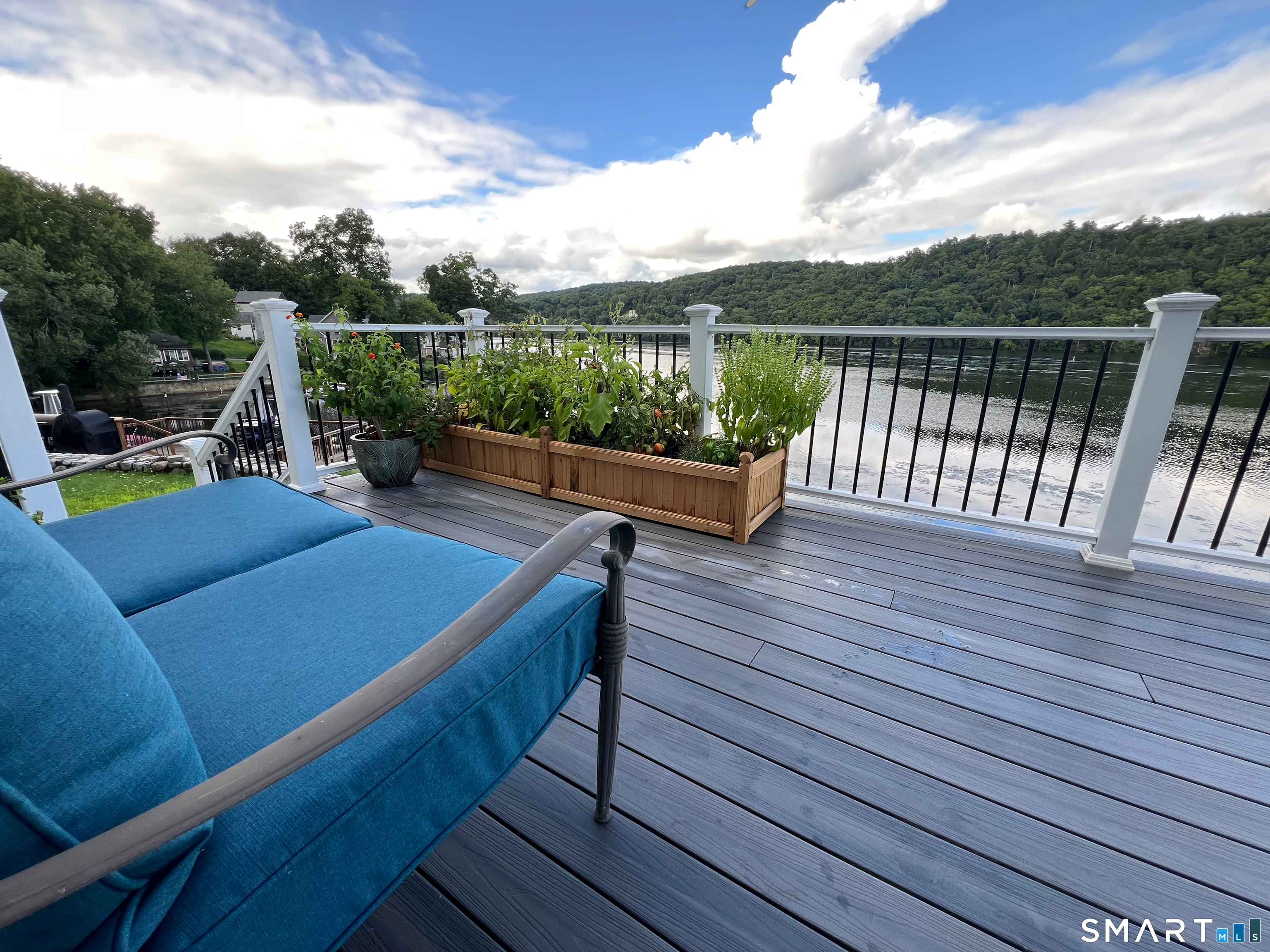 29 Bankside Trail Newtown CT 06482