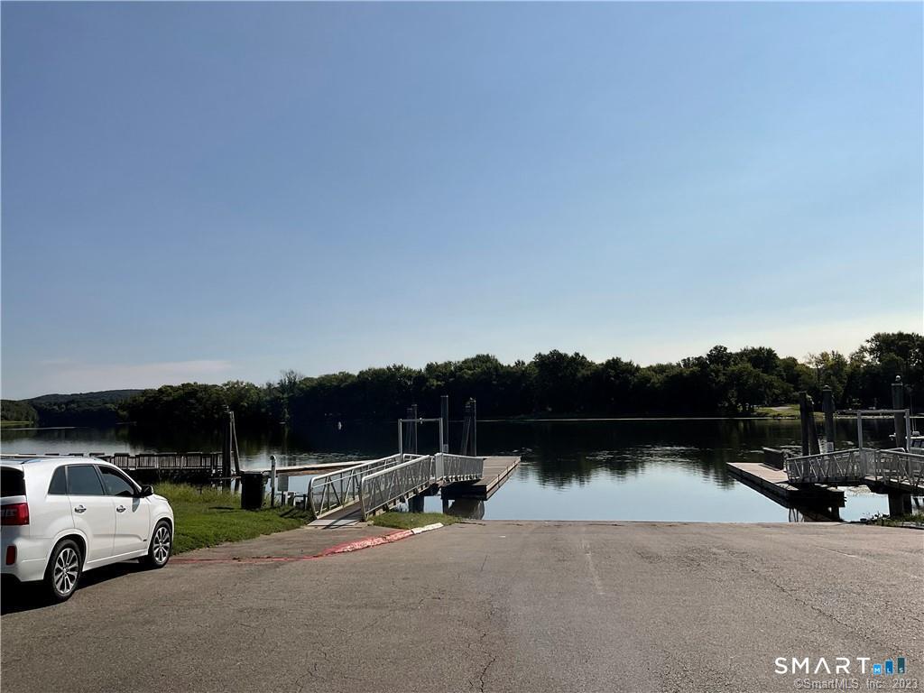 38 Glastonbury Avenue Rocky Hill CT 06067