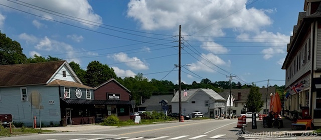 153 Main Street East Hampton CT 06424