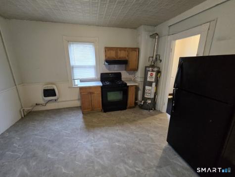 779 E. Main Street Waterbury CT 06702
