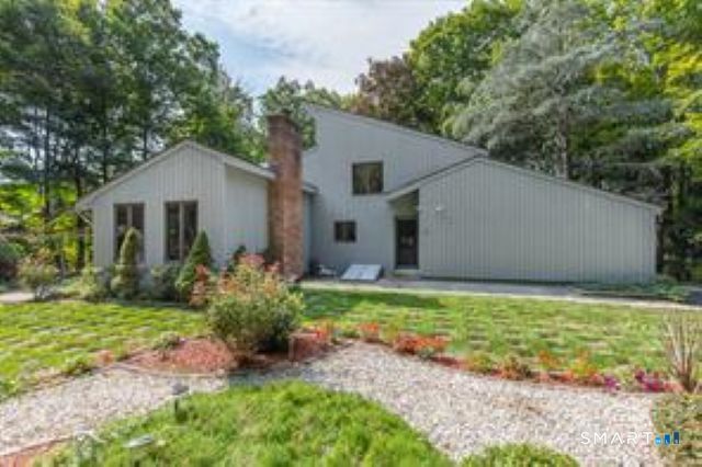 29 Pease Road Woodbridge CT 06525