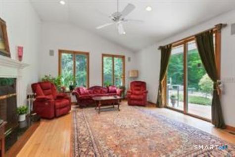 29 Pease Road Woodbridge CT 06525