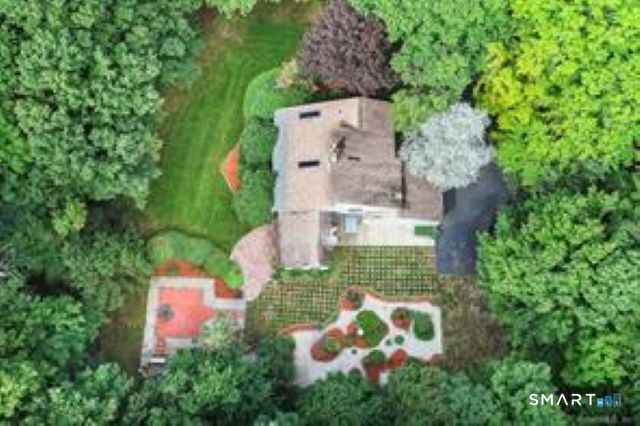 29 Pease Road Woodbridge CT 06525