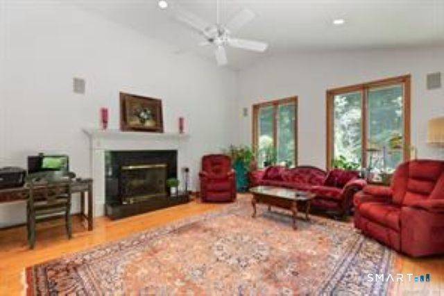 29 Pease Road Woodbridge CT 06525