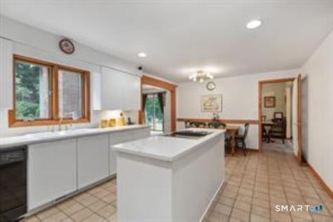 29 Pease Road Woodbridge CT 06525
