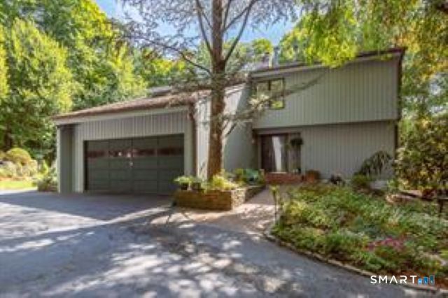 29 Pease Road Woodbridge CT 06525