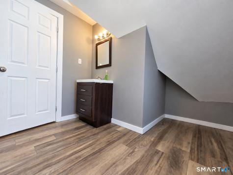 366 Sigourney Street Hartford CT 06112